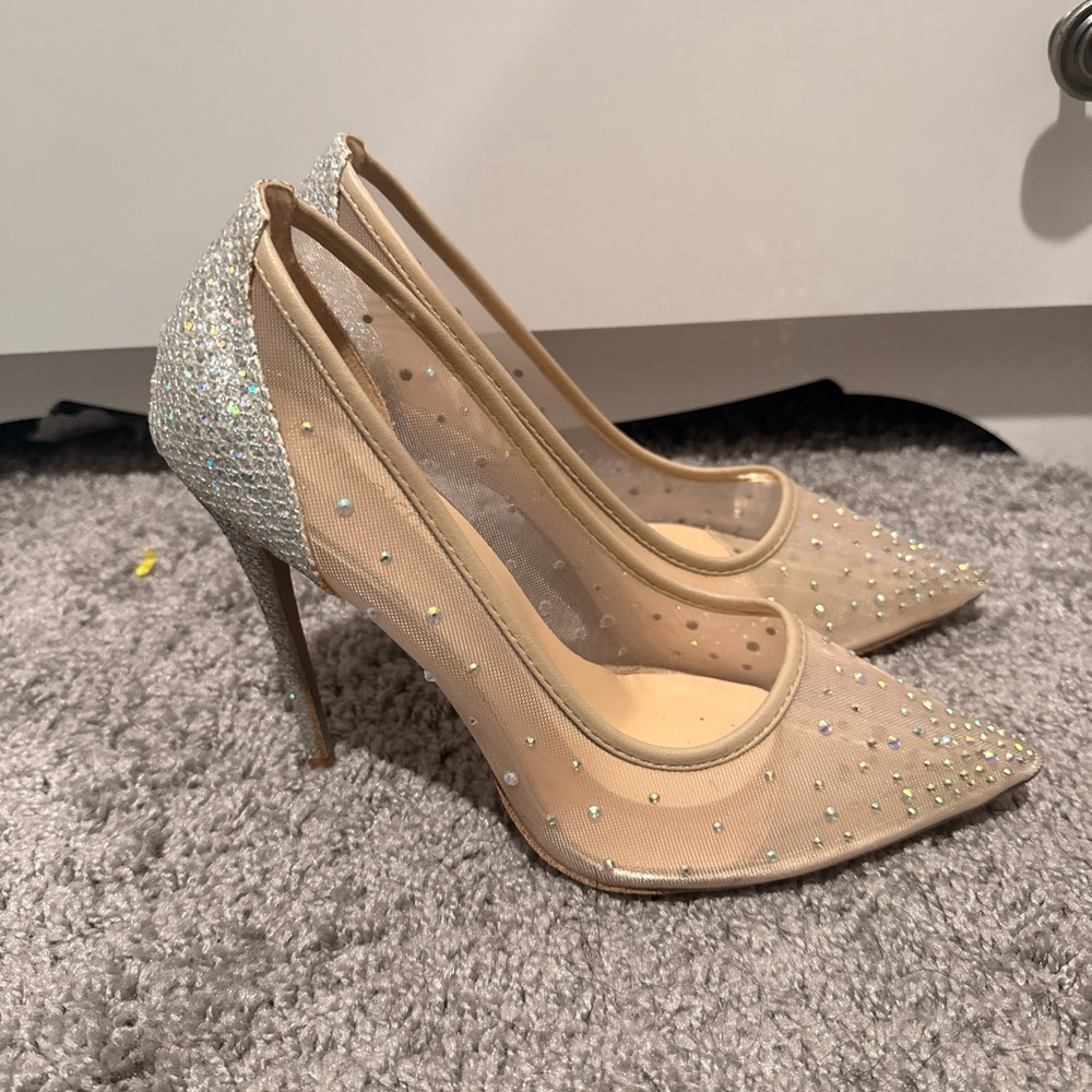 Elegant Silver and Cream Women's Heels